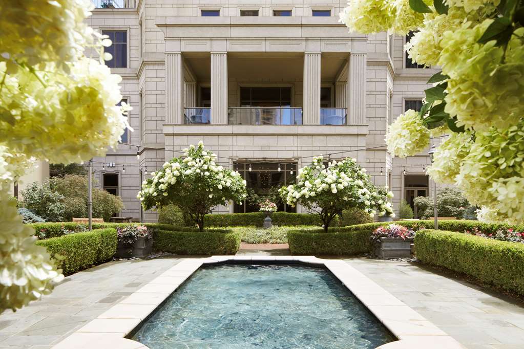 Pool,On-Site,Property Amenity,Recreation