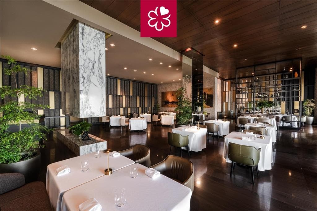 Dining,Dining Area,Restaurant,On-Site