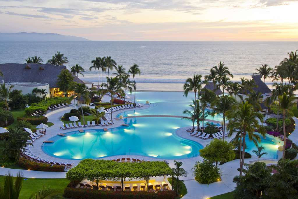 Pool,On-Site,Property Amenity,Recreation
