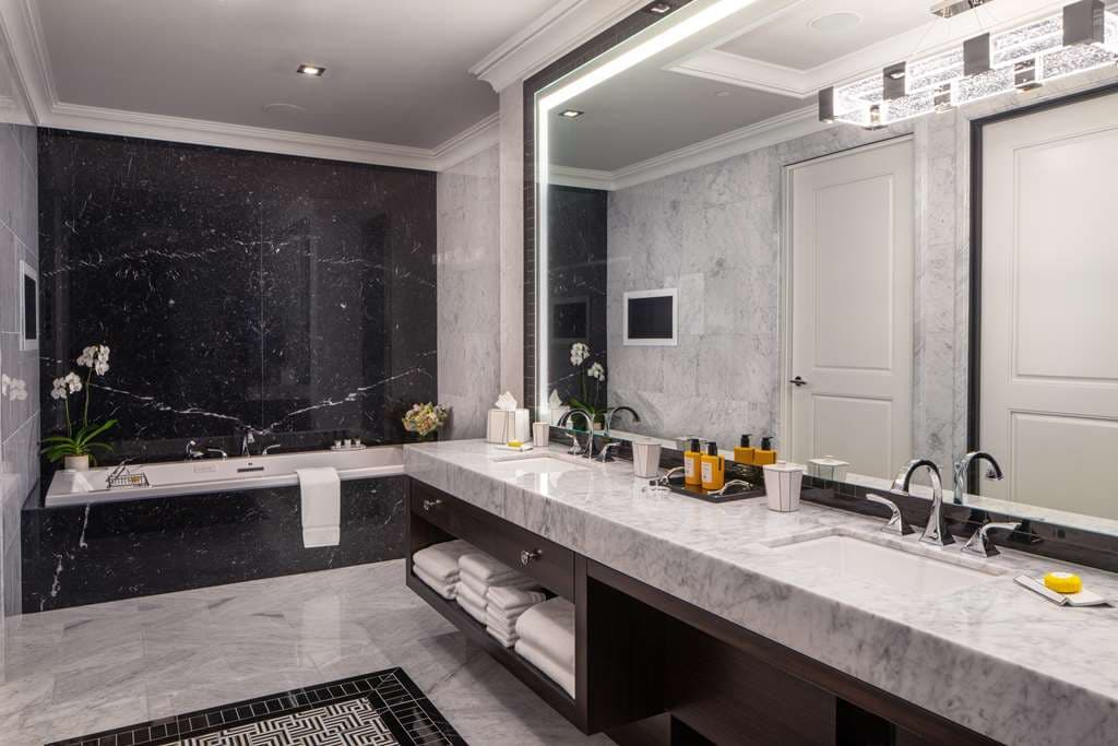Guest Room,Bathroom,Suite,On-Site