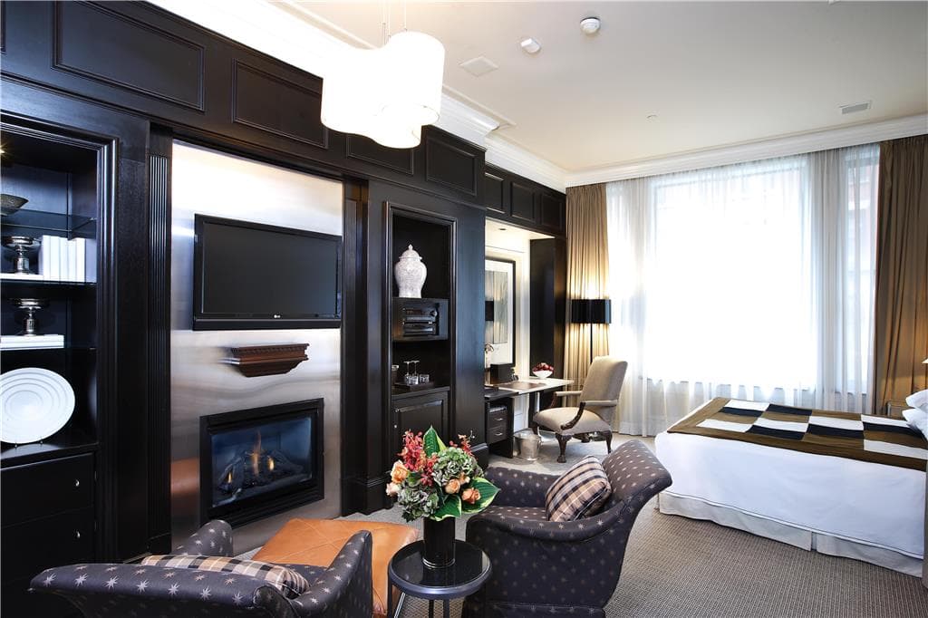 Guest Room,On-Site
