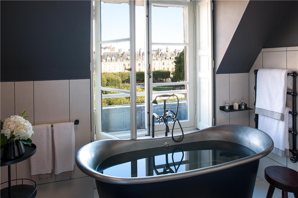 Guest Room,On-Site