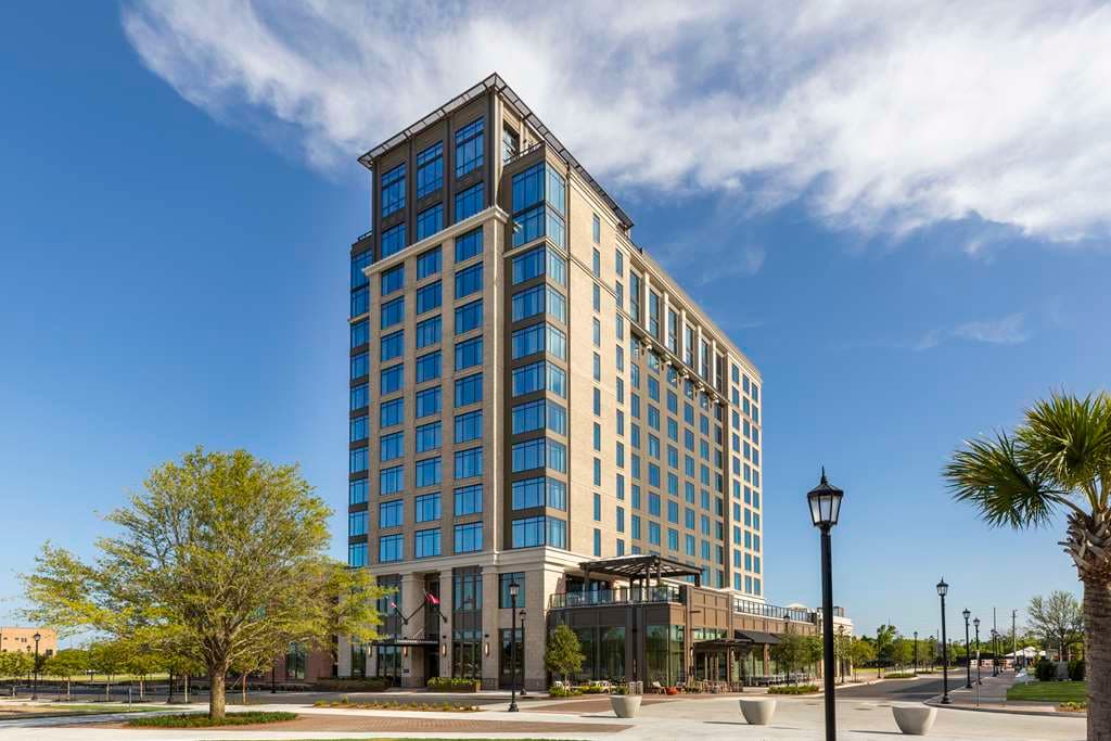 On-Site,Outdoor/Exterior,Exterior View of Building