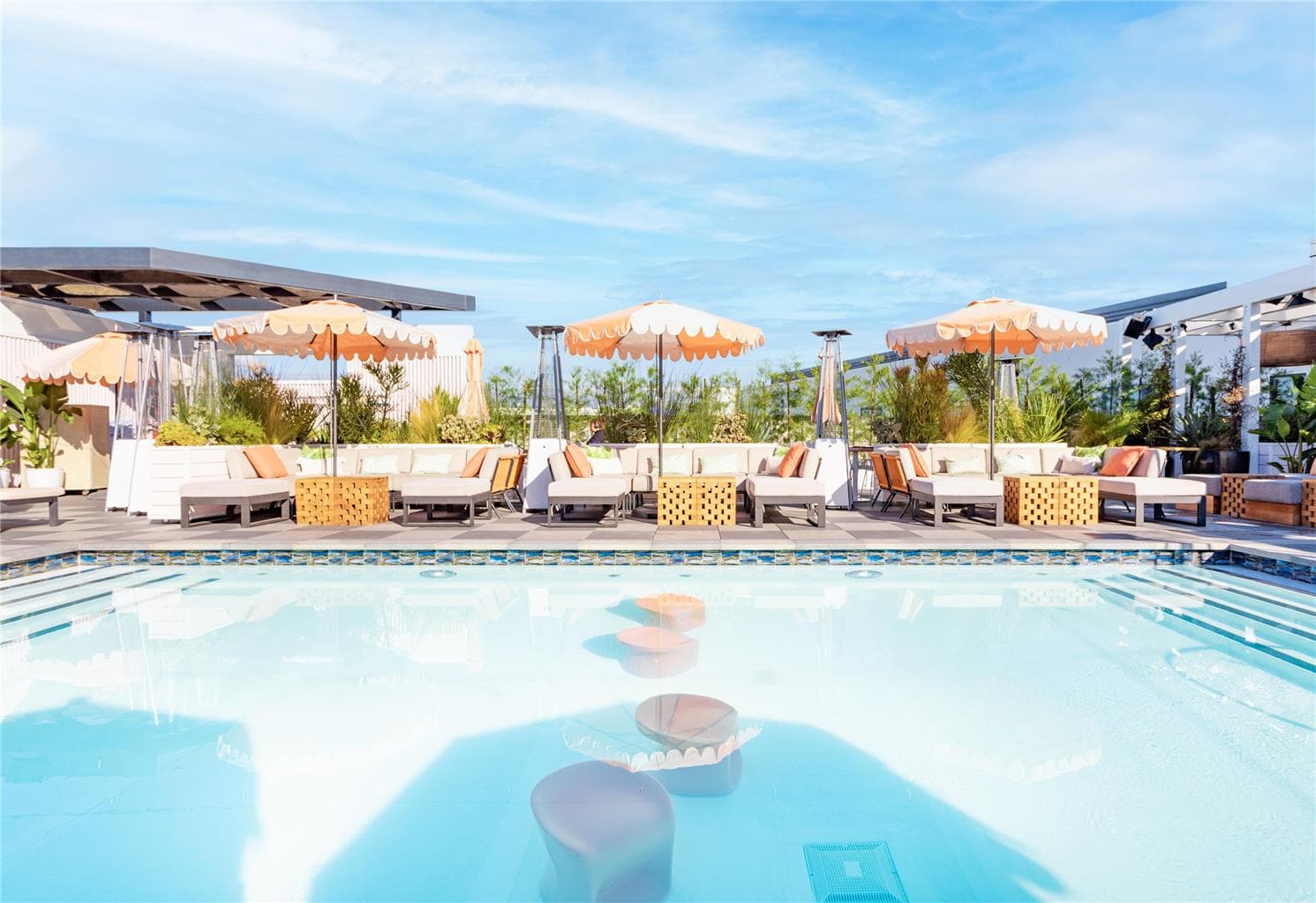 Pool,On-Site,Property Amenity,Recreation