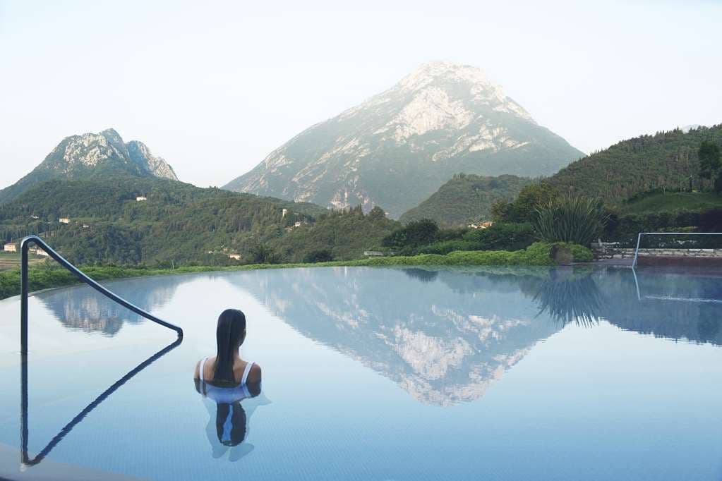 Pool,On-Site,Outdoor/Exterior,Property Amenity,Recreation
