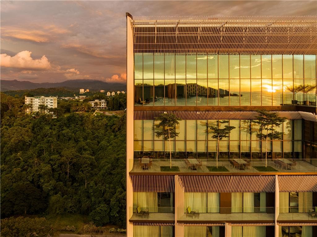 On-Site,Outdoor/Exterior,Exterior View of Building