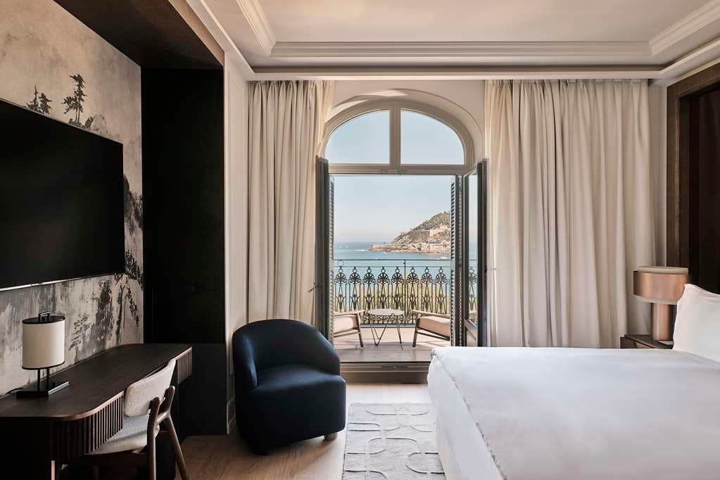 Guest Room,On-Site