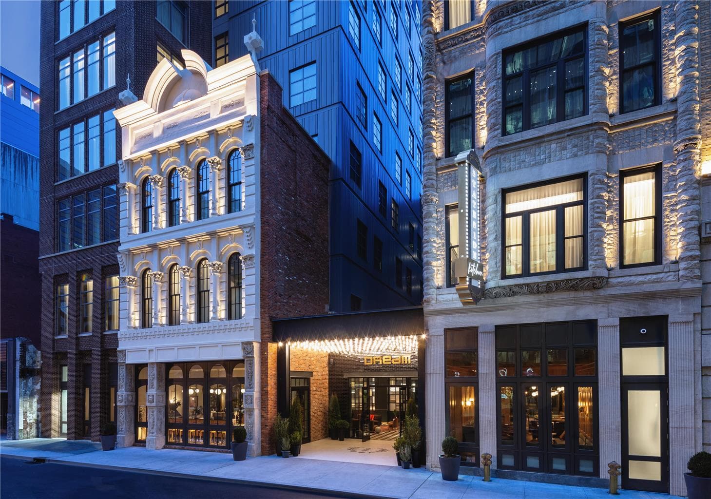 On-Site,Outdoor/Exterior,Exterior View of Building