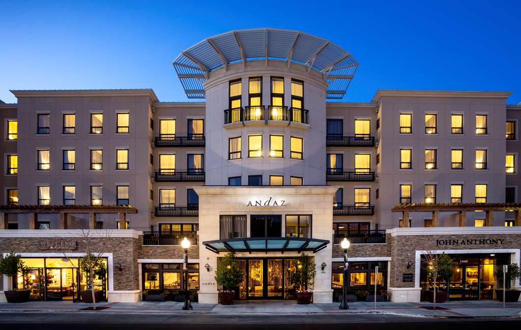 On-Site,Outdoor/Exterior,Exterior View of Building
