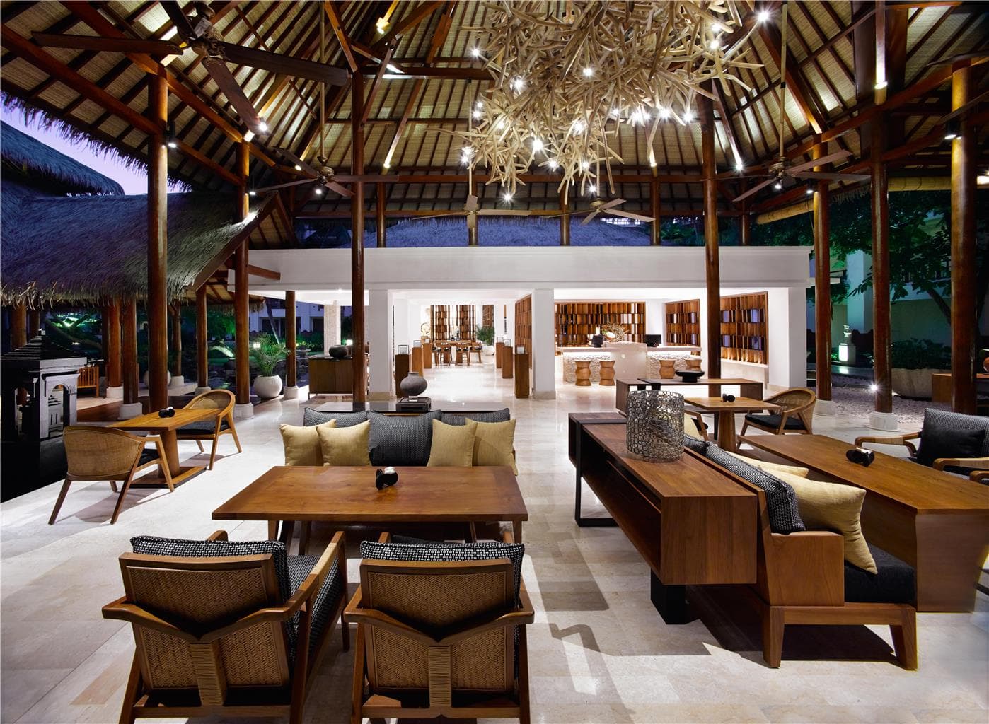 On-Site,Bar/Lounge