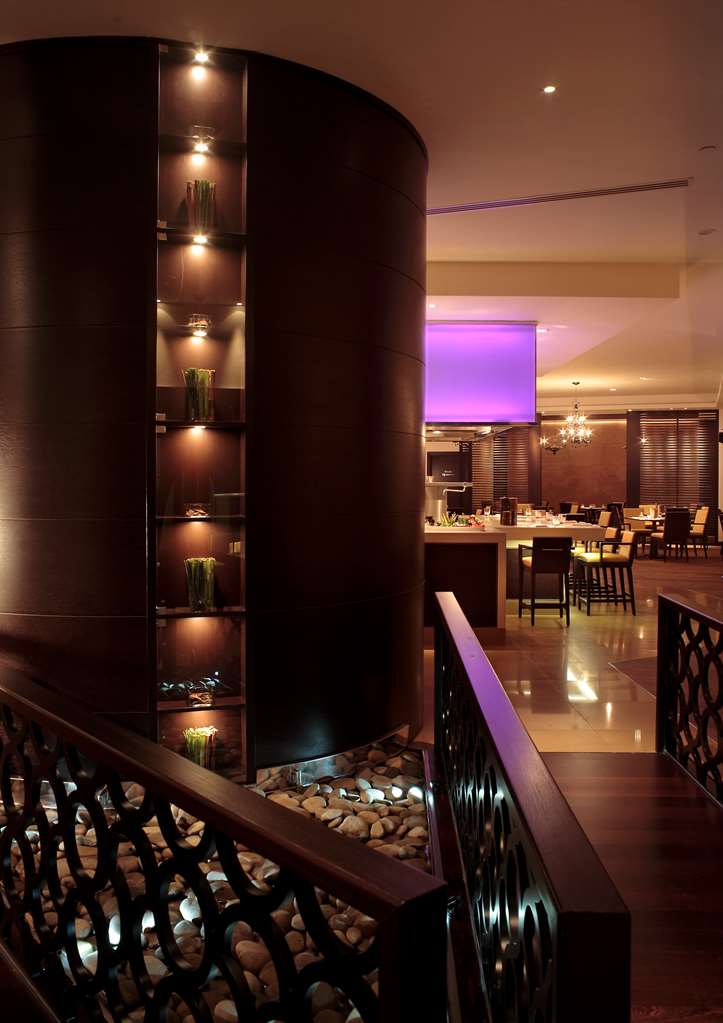 Dining,Dining Area,Restaurant,On-Site