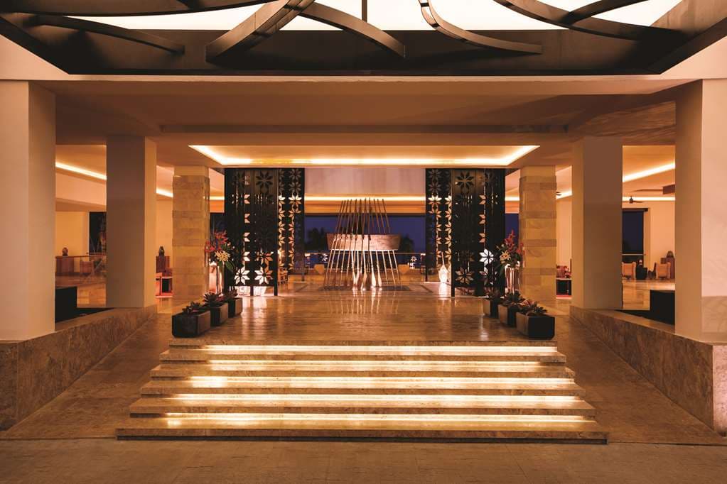 Indoor/Interior,On-Site,Lobby