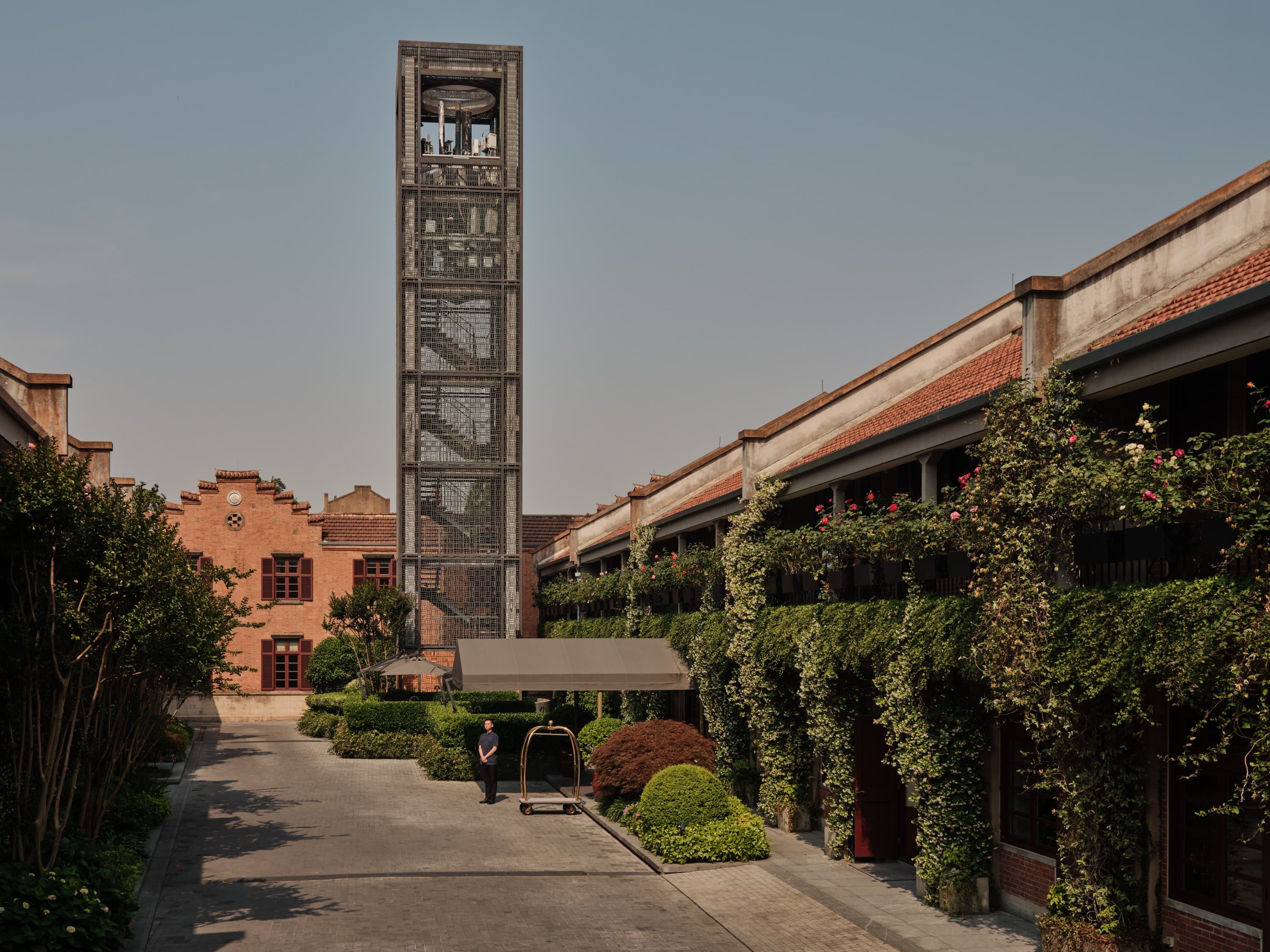 Hotel Courtyard