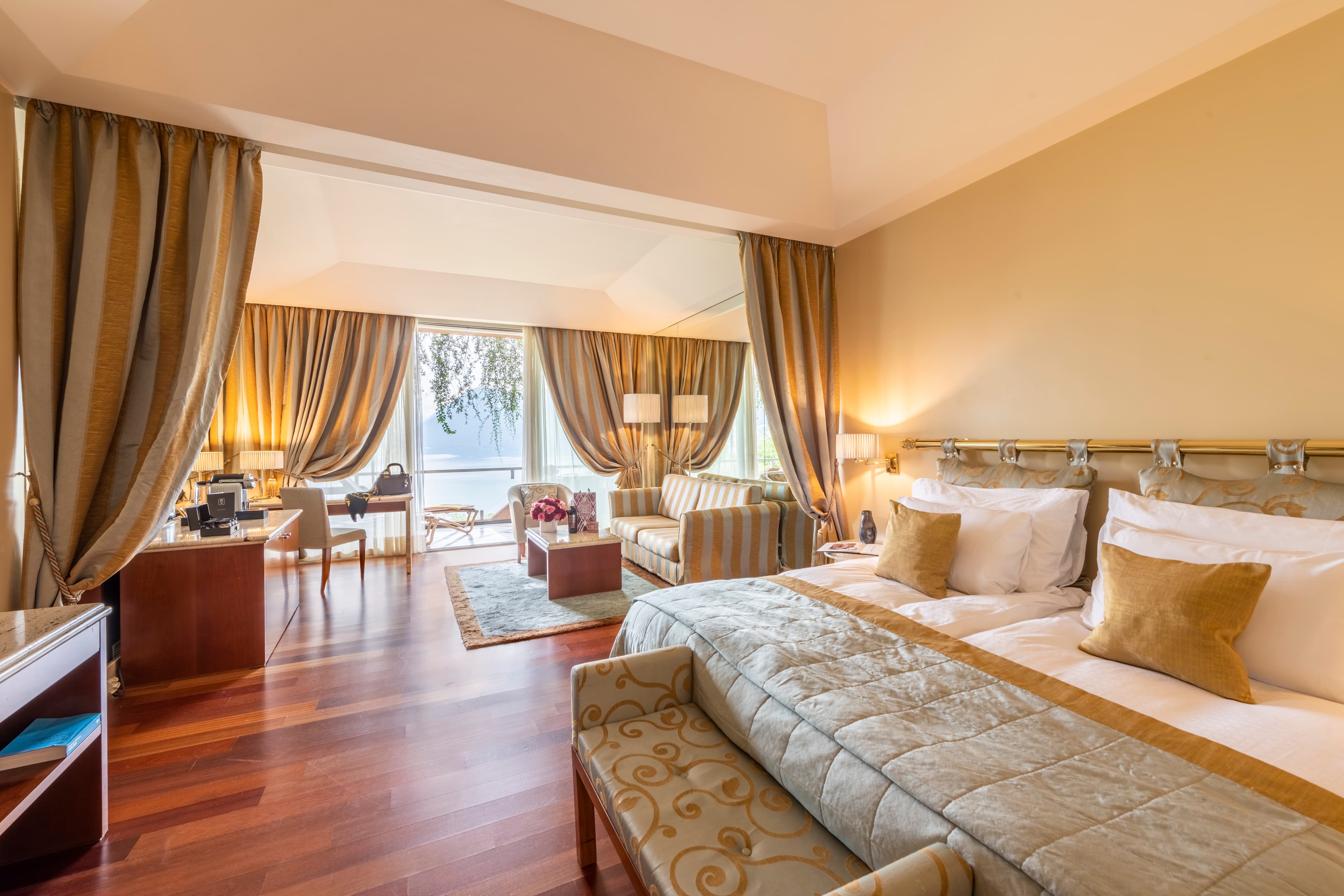 Deluxe one bedroom suite