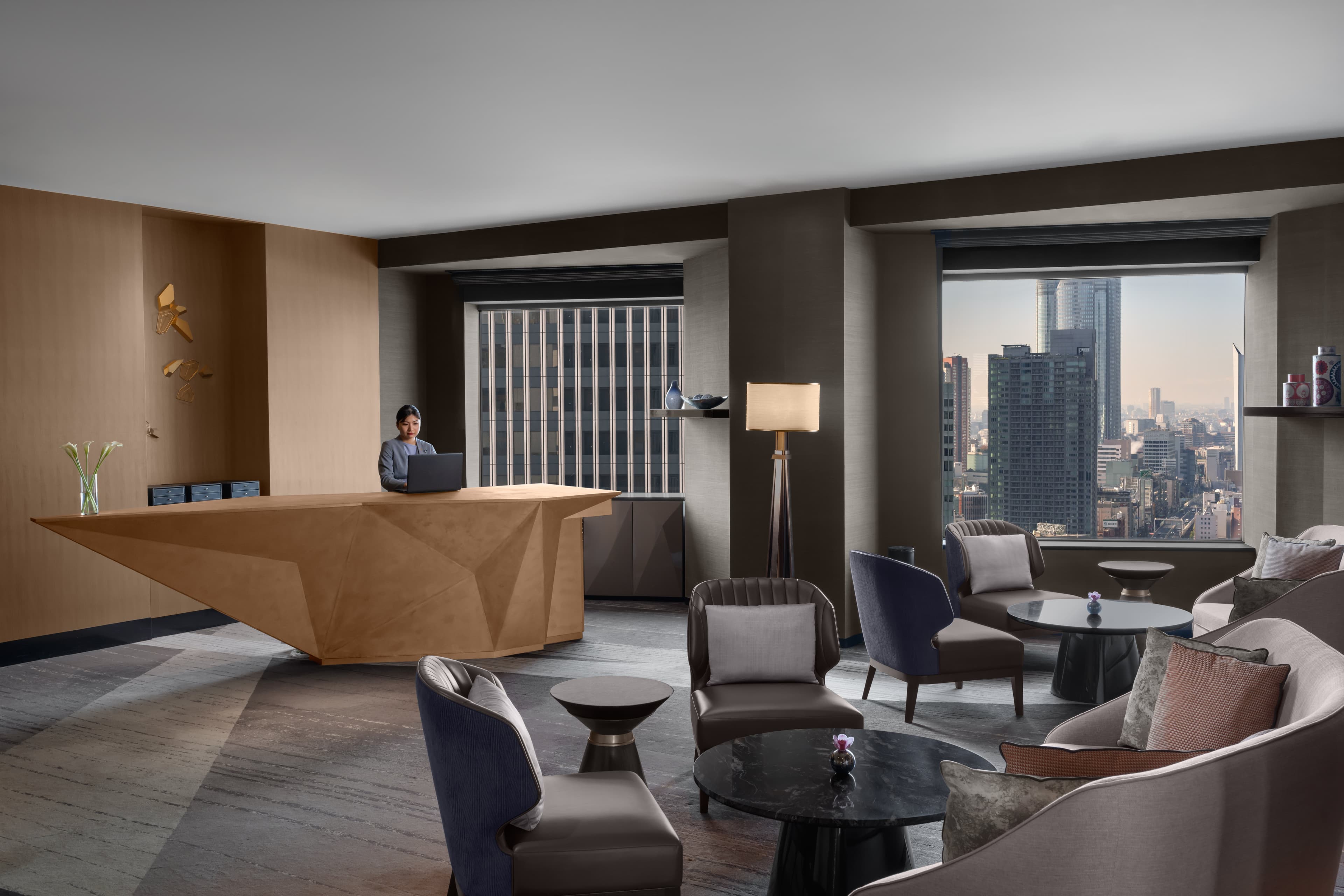 35FL. Club InterContinental Lounge