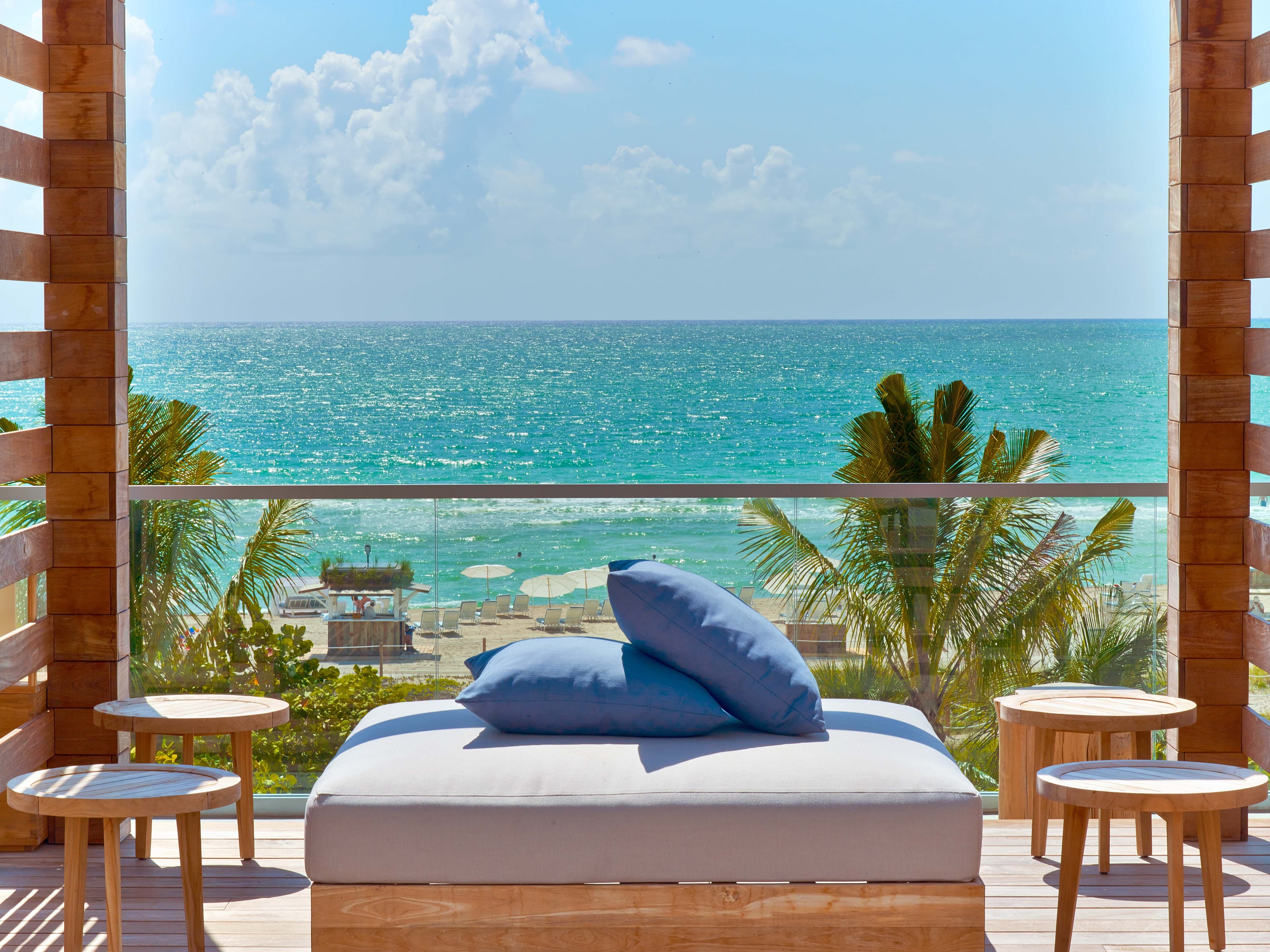 Center Pool Dune Cabana