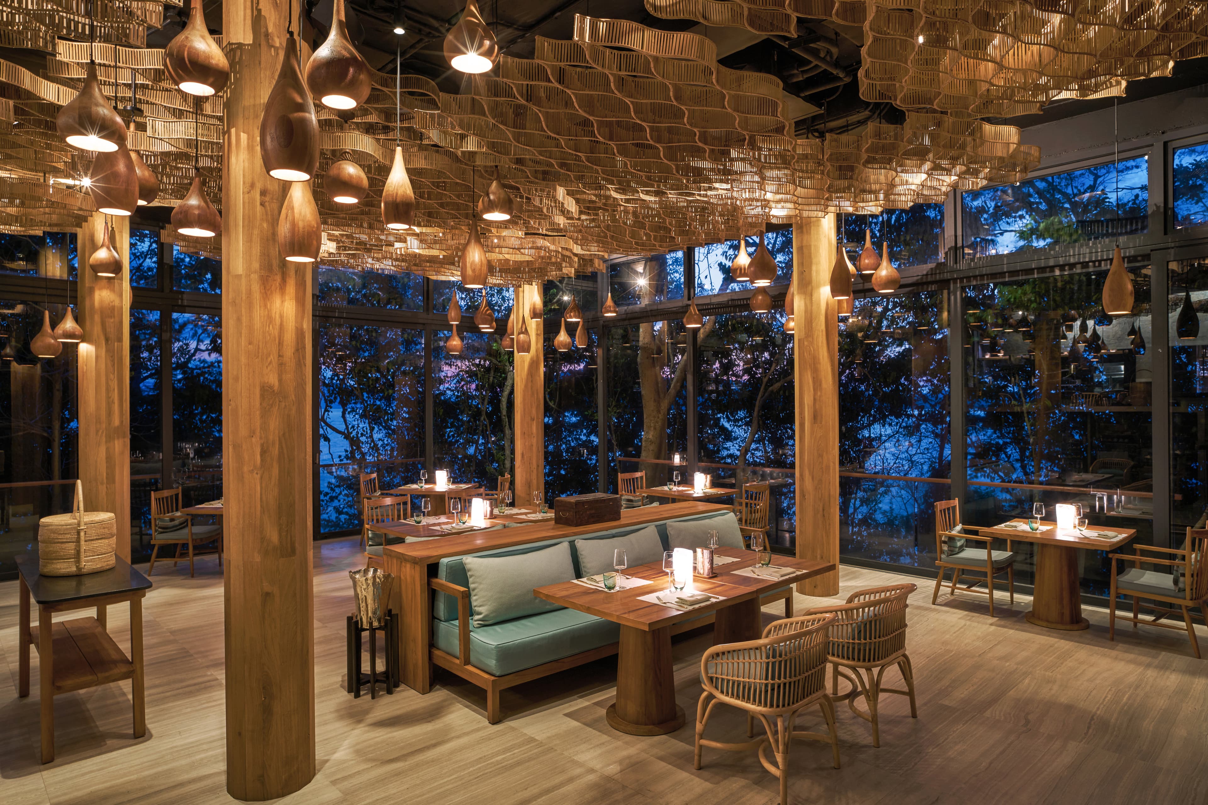 Tree Restaurant - Interior