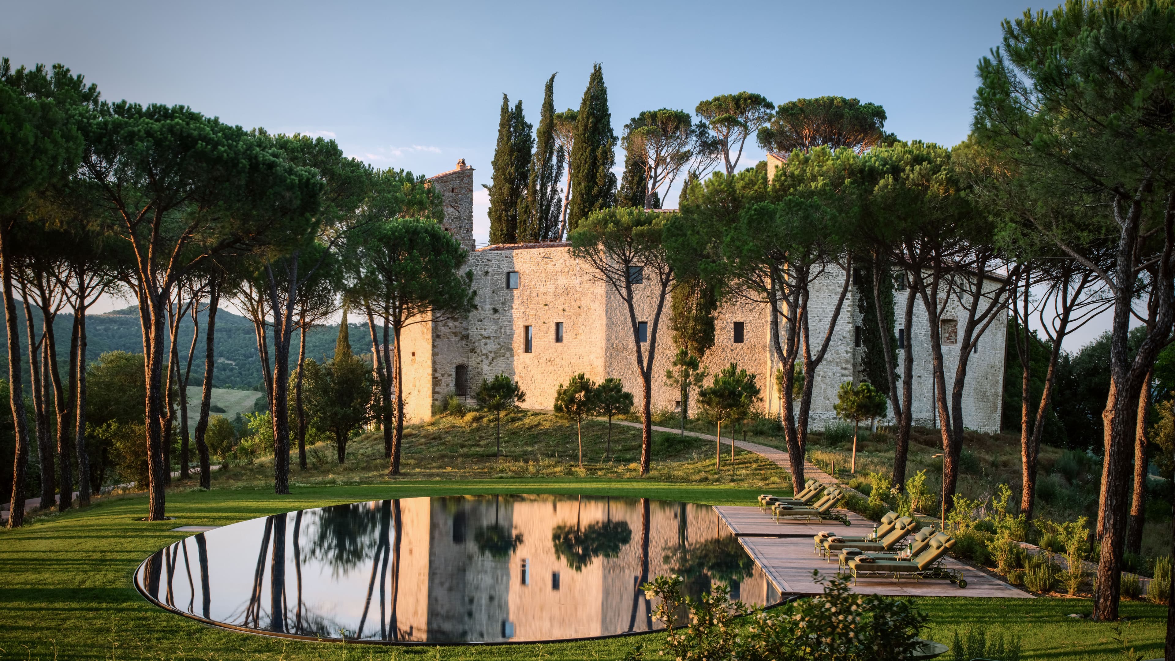 The Swimming Pool - Reschio Hotel