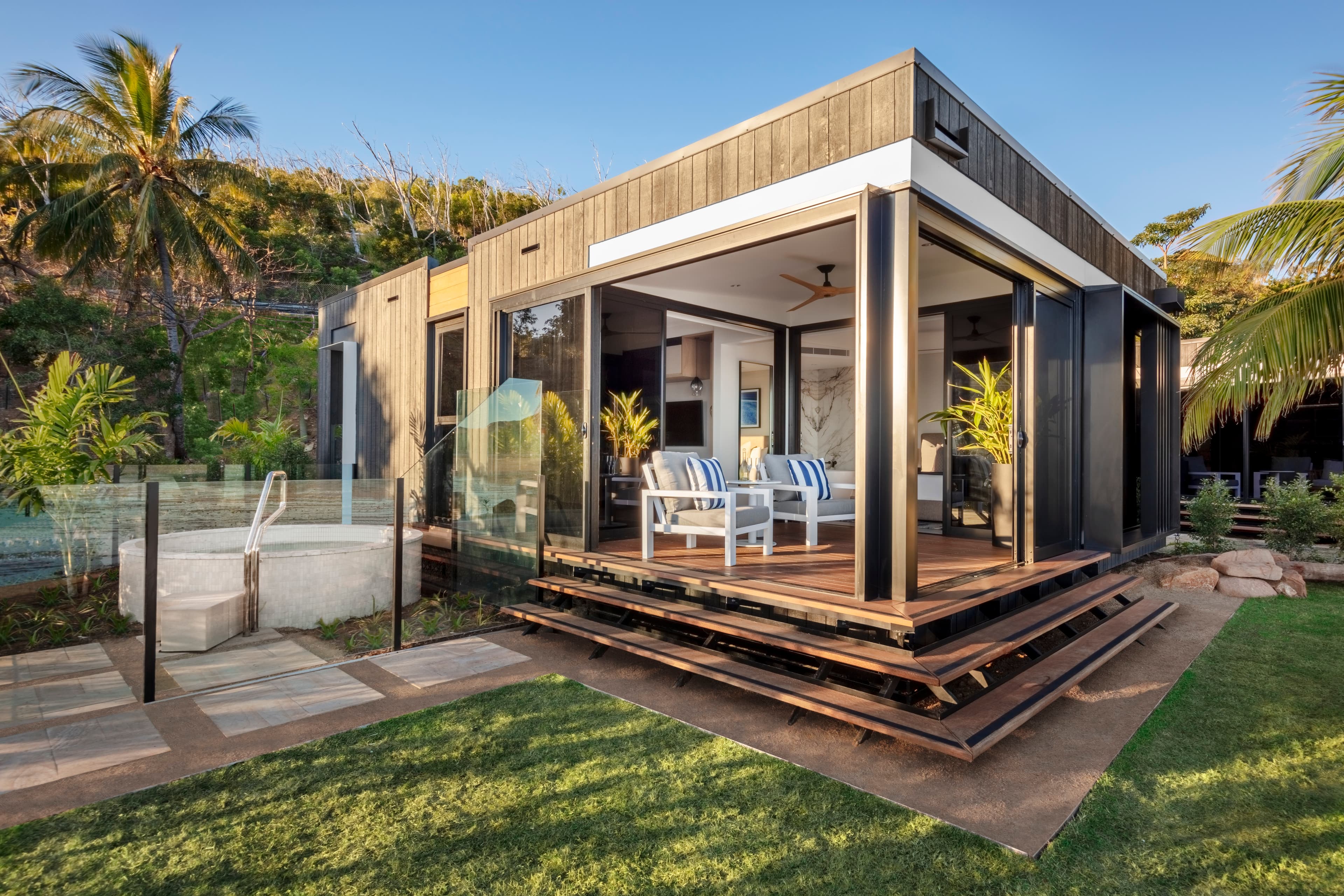 1 King Beachfront Pavilion