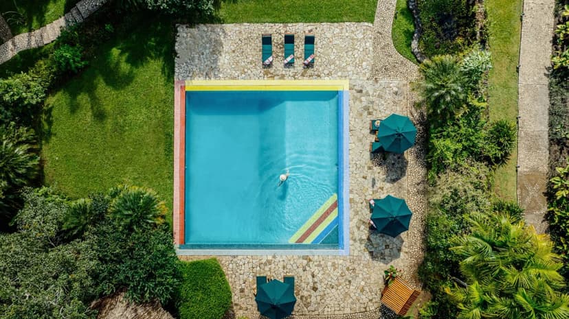 Blancaneaux Lodge